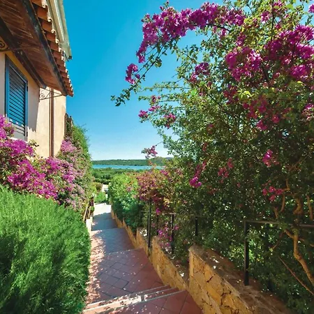 Panoramic 6 Beds In Marinella With Veranda Sea View