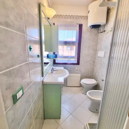 Panoramic 6 Beds In Marinella With Veranda Sea View Appartement *
